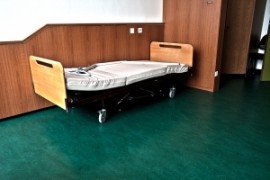 krankenhaus-1303351-m